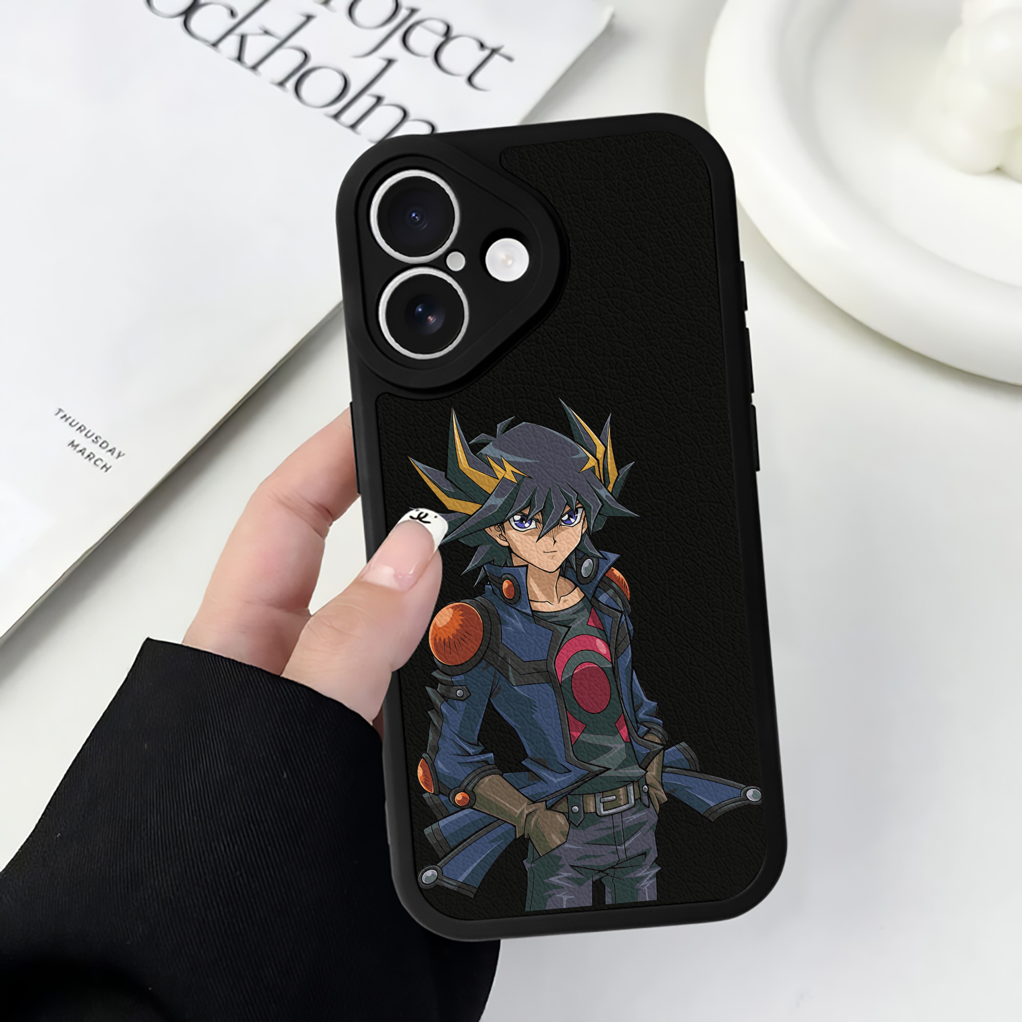 遊☆戯☆王 Yu-Gi-Oh! 【iPhone 16シリーズ対応】シリコンスマホケース（レザー調） 材質：シリコン